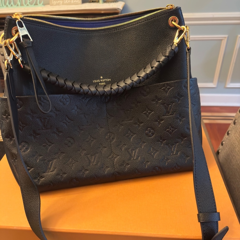 Louis Vuitton Maida Hobo - in perfect condition!